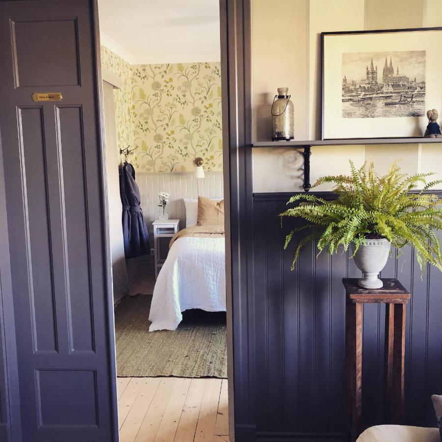 Villamilsten B&B Lidkoping Bagian luar foto
