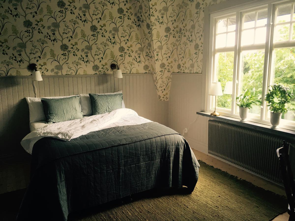 Villamilsten B&B Lidkoping Bagian luar foto