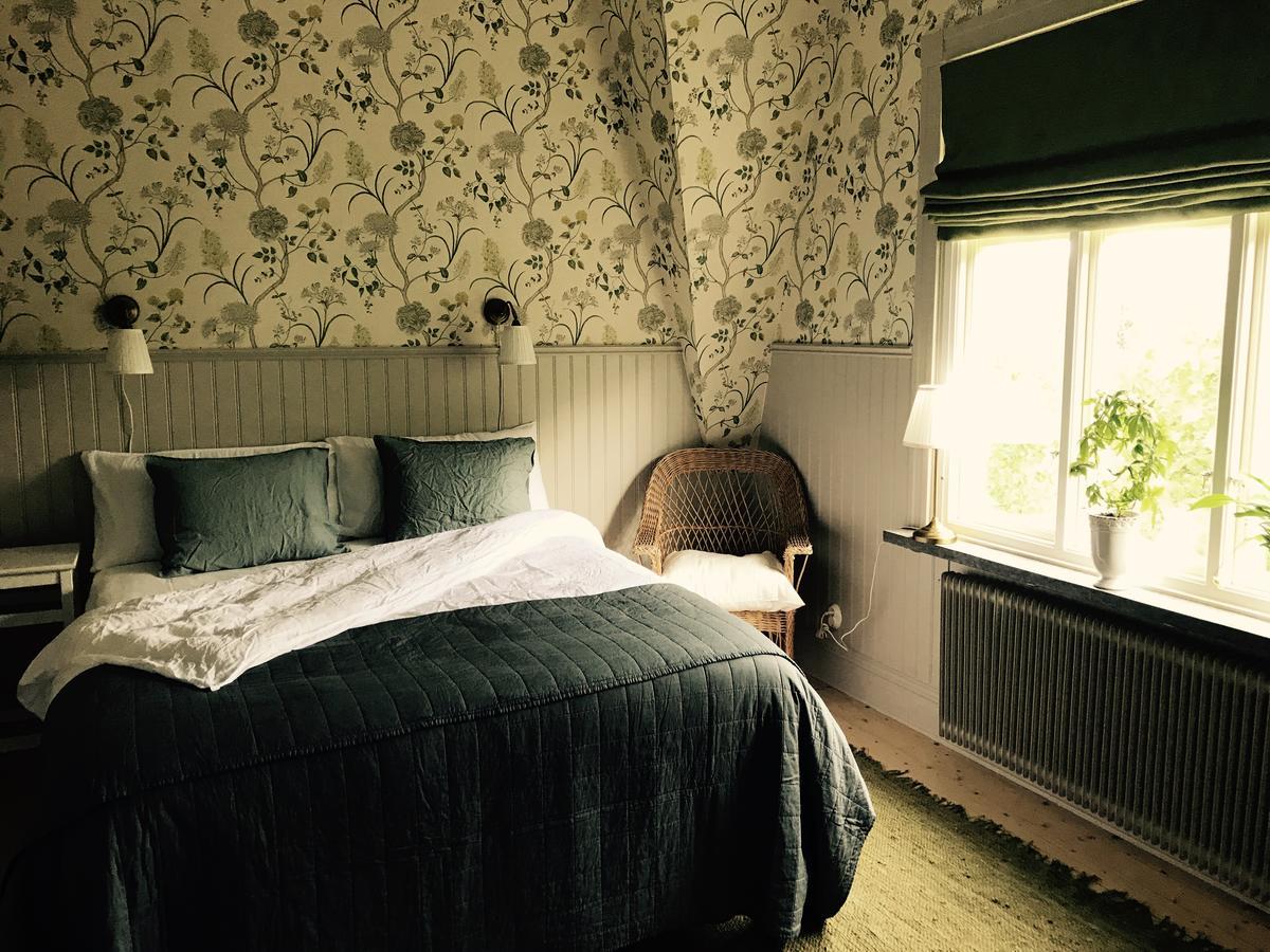 Villamilsten B&B Lidkoping Bagian luar foto